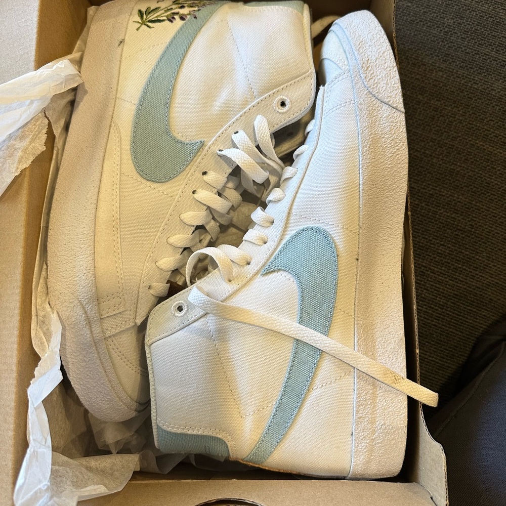 Nike White and Blue High-Top Sneakers